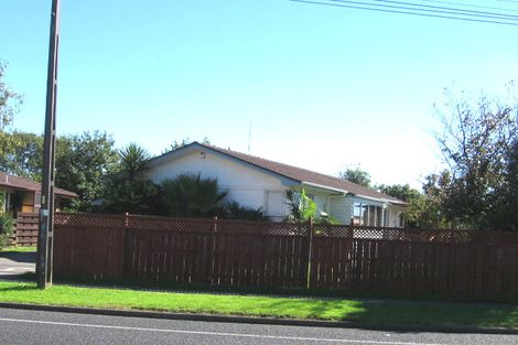 Photo of property in 56 Hutchinsons Road, Bucklands Beach, Auckland, 2014