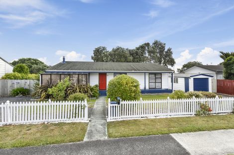 Photo of property in 12 Seaward Place, Wattle Downs, Auckland, 2103