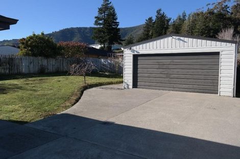 Photo of property in 26 Admiralty Place, Waikawa, Picton, 7220