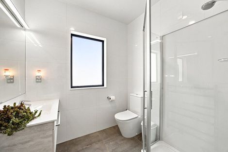 Photo of property in 3 Maka Terrace, Orewa, 0931