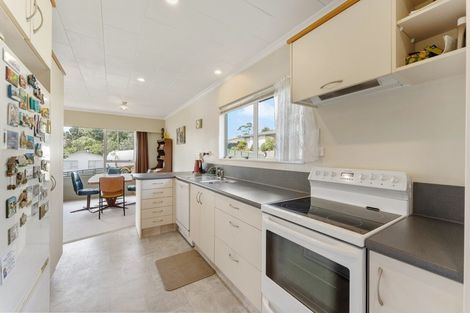 Photo of property in 14 Shaldon Crescent, Blagdon, New Plymouth, 4310