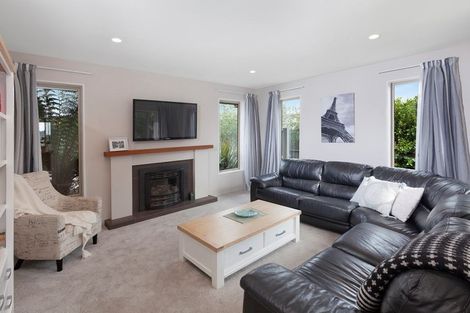 Photo of property in 43 Ruahine Place, Parklands, Christchurch, 8083