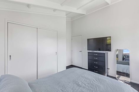 Photo of property in 14 Nevada Drive, Merrilands, New Plymouth, 4312