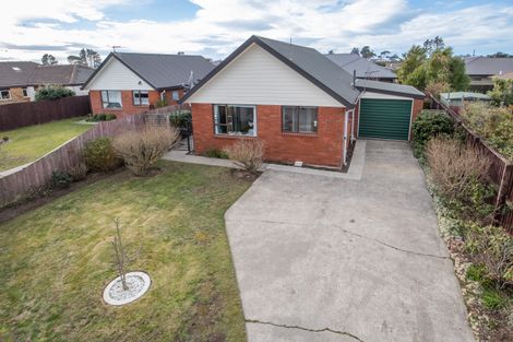 Photo of property in 1/20 Kirsten Place, Parklands, Christchurch, 8083