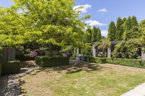 Photo of property in 21 Saint Andrews Square, Strowan, Christchurch, 8052