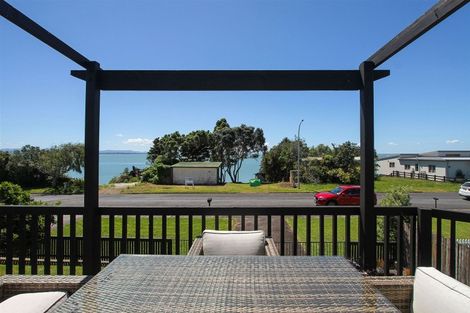 Photo of property in 11 Crispe Road, Clarks Beach, 2122