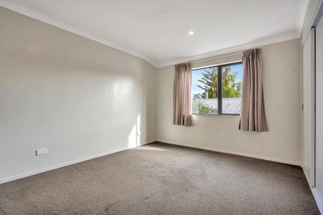 Photo of property in 7 Flaunty Place, West Harbour, Auckland, 0618