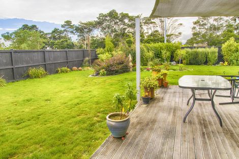 Photo of property in 18 Cooladerry Place, Rosehill, Papakura, 2113