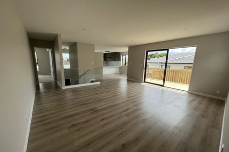 Photo of property in 12 Springhill Lane, Sunnyvale, Auckland, 0612