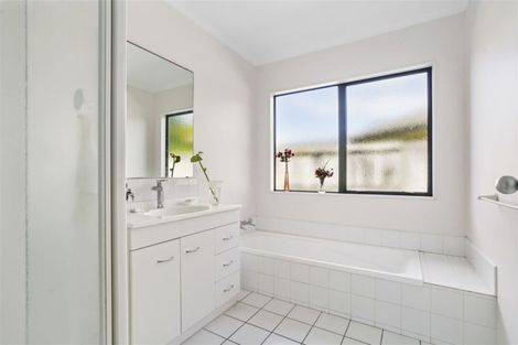 Photo of property in 13 Buckingham Place, Rototuna North, Hamilton, 3210