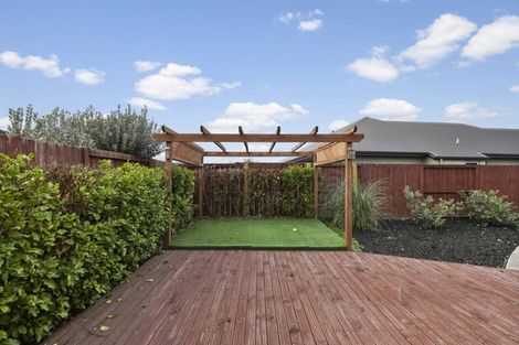 Photo of property in 22 Whitford Place, Rototuna North, Hamilton, 3210