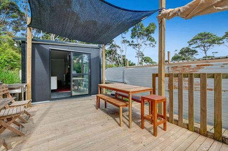 Photo of property in 12 Chenery Road, Red Beach, 0932