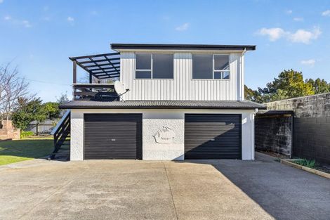 Photo of property in 17 Philip Street, Carterton, 5713