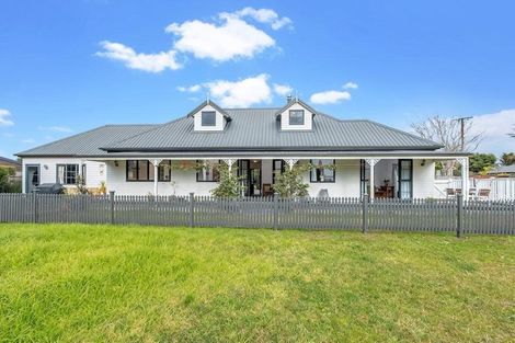 Photo of property in 741a Swanson Road, Swanson, Auckland, 0612