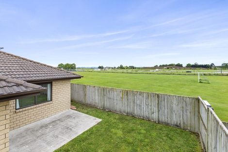 Photo of property in 21 Chadwick Place, Rototuna North, Hamilton, 3210