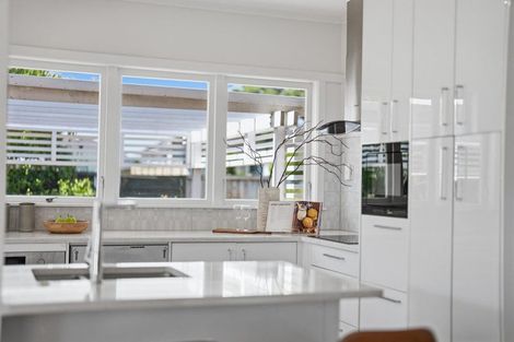 Photo of property in 1/35 Bradbury Road, Botany Downs, Auckland, 2010