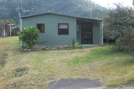Photo of property in 2 Patton Place, Tairua, 3508