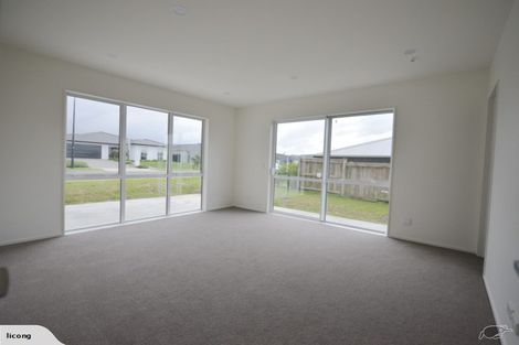 Photo of property in 94 Pohutukawa Parade, Riverhead, 0820