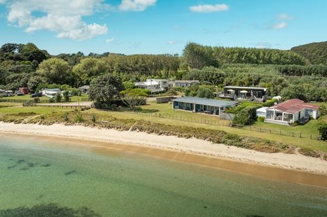 Photo of property in 43 Mahanga Road, Pataua South, Onerahi, 0192