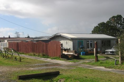 Photo of property in 64 West Coast Road, Te Kopuru, 0371