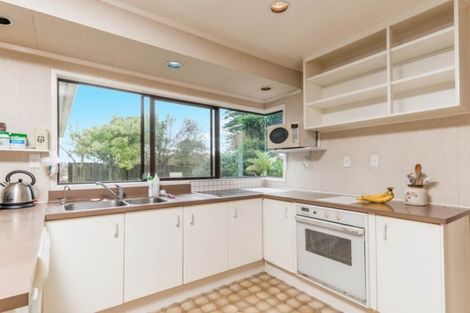 Photo of property in 31 Orangewood Drive, Northpark, Auckland, 2013