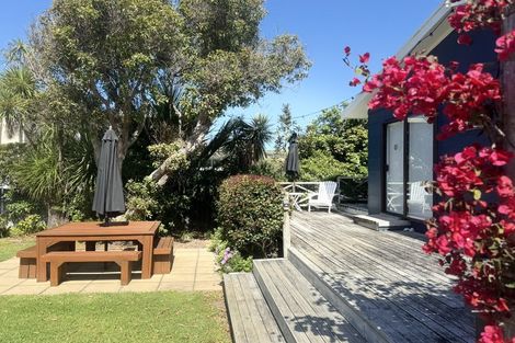 Photo of property in 43 Bluff Road, Kuaotunu West, Whitianga, 3592