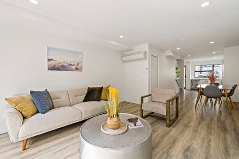 Photo of property in 17 Ti Kouka Lane, Sandringham, Auckland, 1025