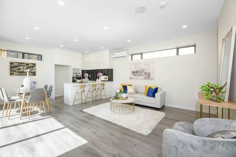 Photo of property in 12b September Place, Forrest Hill, Auckland, 0620