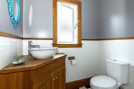 Photo of property in 18 Clifton Terrace, West End, Timaru, 7910