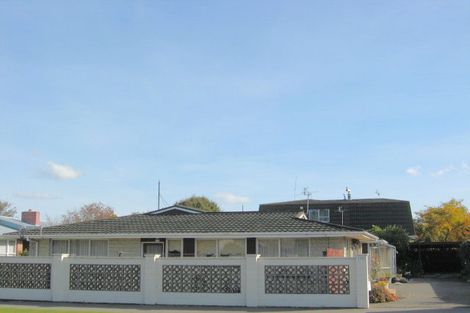 Photo of property in 2/189 Waimairi Road, Ilam, Christchurch, 8041
