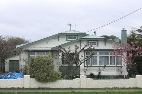 Photo of property in 20 Weraroa Road, Levin, 5510