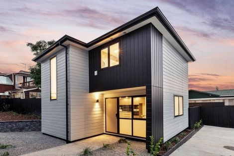 Photo of property in 43f Bodi Place, Te Atatu South, Auckland, 0610