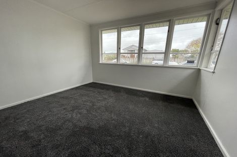 Photo of property in 11 Young Road, Mount Wellington, Auckland, 1060