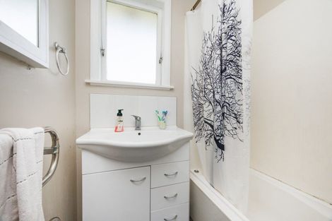 Photo of property in 43 Sutherland Crescent, Westbrook, Palmerston North, 4412