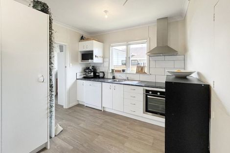 Photo of property in 20 Brightwater Terrace, Terrace End, Palmerston North, 4410