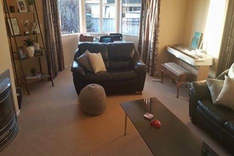 Photo of property in 72a Summerhill Drive, Fitzherbert, Palmerston North, 4410