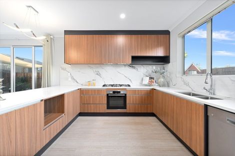 Photo of property in 38a Pokapu Street, Titirangi, Auckland, 0600