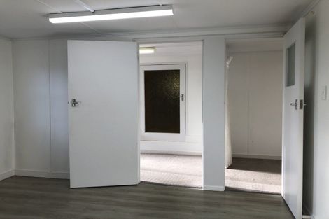 Photo of property in 119 Shakespeare Road, Milford, Auckland, 0620