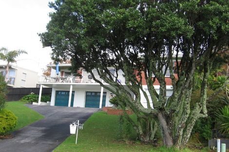 Photo of property in 11 Callender Place, Shelly Park, Auckland, 2014