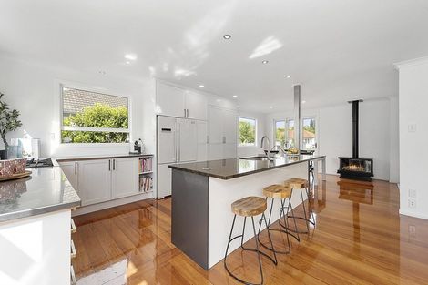 Photo of property in 60 Banbury Crescent, Fairfield, Hamilton, 3214