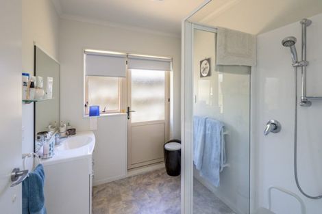 Photo of property in Rangeview Villas, 2/9 Fuller Close, Levin, 5510