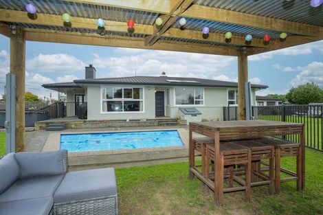 Photo of property in 15 Read Crescent, Clive, 4102