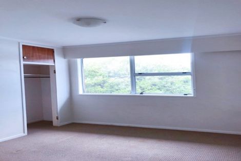 Photo of property in 2/2 Girrahween Drive, Totara Vale, Auckland, 0629