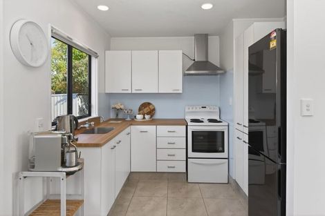 Photo of property in 27a Willoughby Avenue, Howick, Auckland, 2014