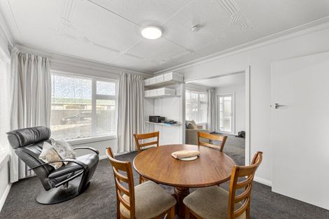 Photo of property in 9 Winston Place, Kew, Dunedin, 9012