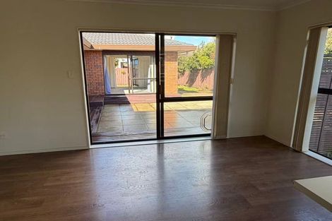 Photo of property in 163 Walter Strevens Drive, Conifer Grove, Takanini, 2112