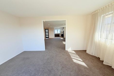 Photo of property in 8 Hunia Place, Yaldhurst, Christchurch, 8042
