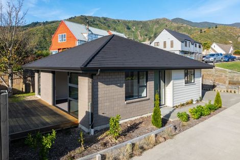 Photo of property in 22 Discovery Way, Waikawa, Picton, 7220