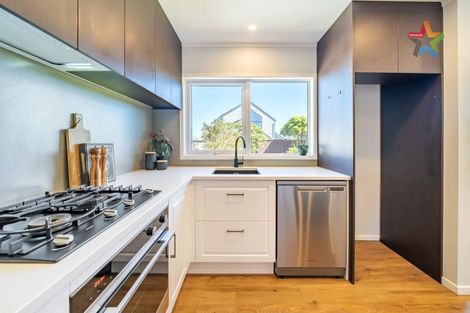 Photo of property in 11 Jasmine Grove, Maungaraki, Lower Hutt, 5010