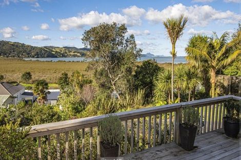 Photo of property in 26 Beach Road, Onerahi, Whangarei, 0110
